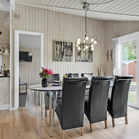 Nice Home In Oksbol With Wifi *